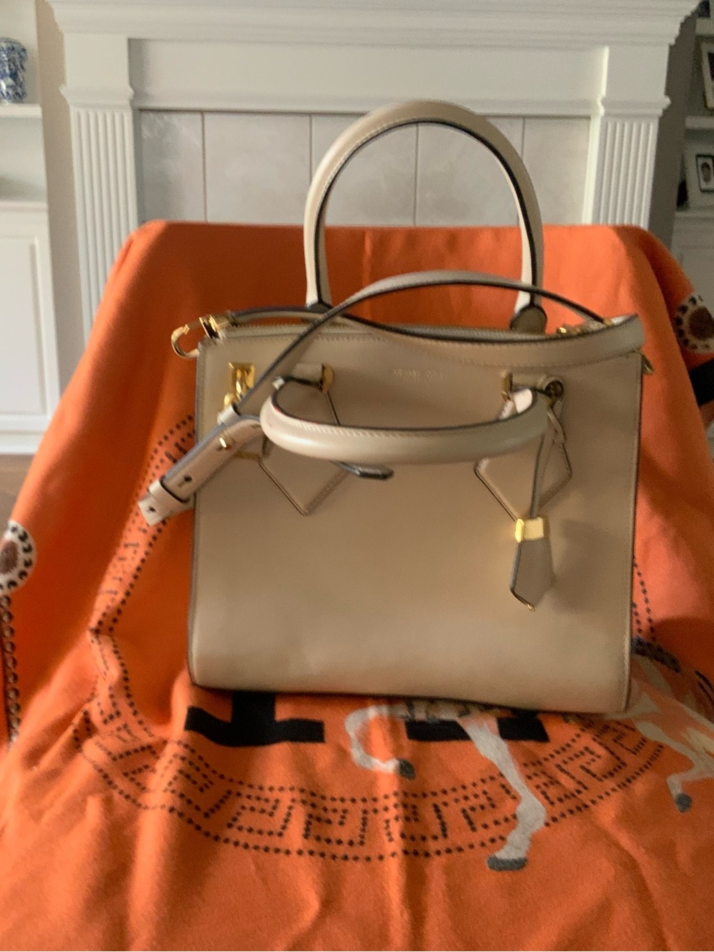 Michael Kors Beige purse